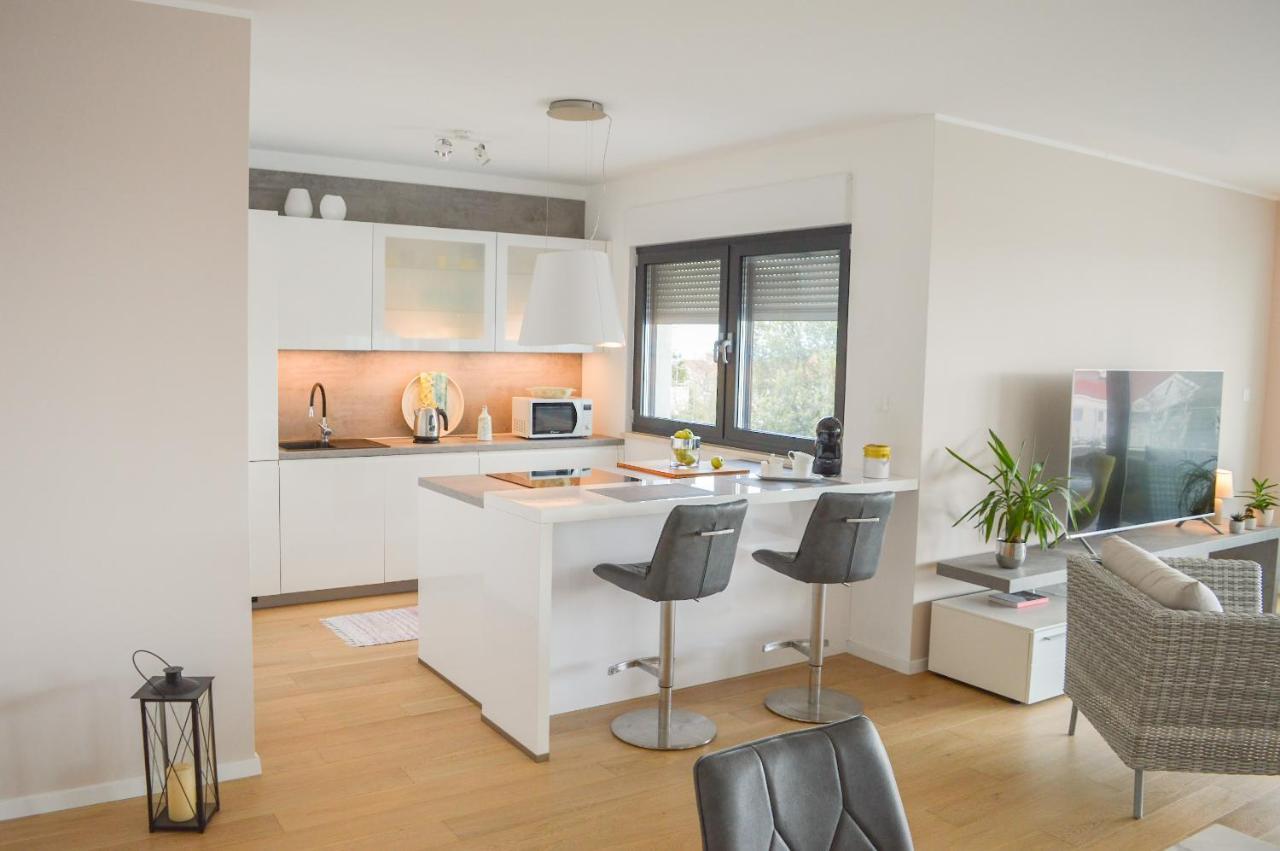 Rova Apartment Malinska Exteriör bild