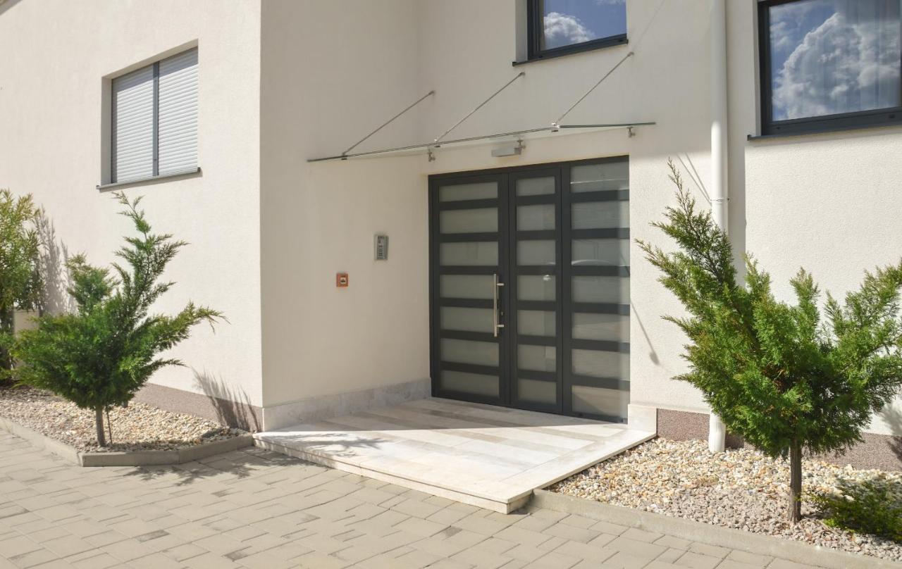 Rova Apartment Malinska Exteriör bild